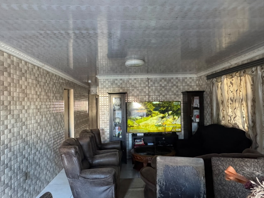 5 Bedroom Property for Sale in Forest Village Western Cape